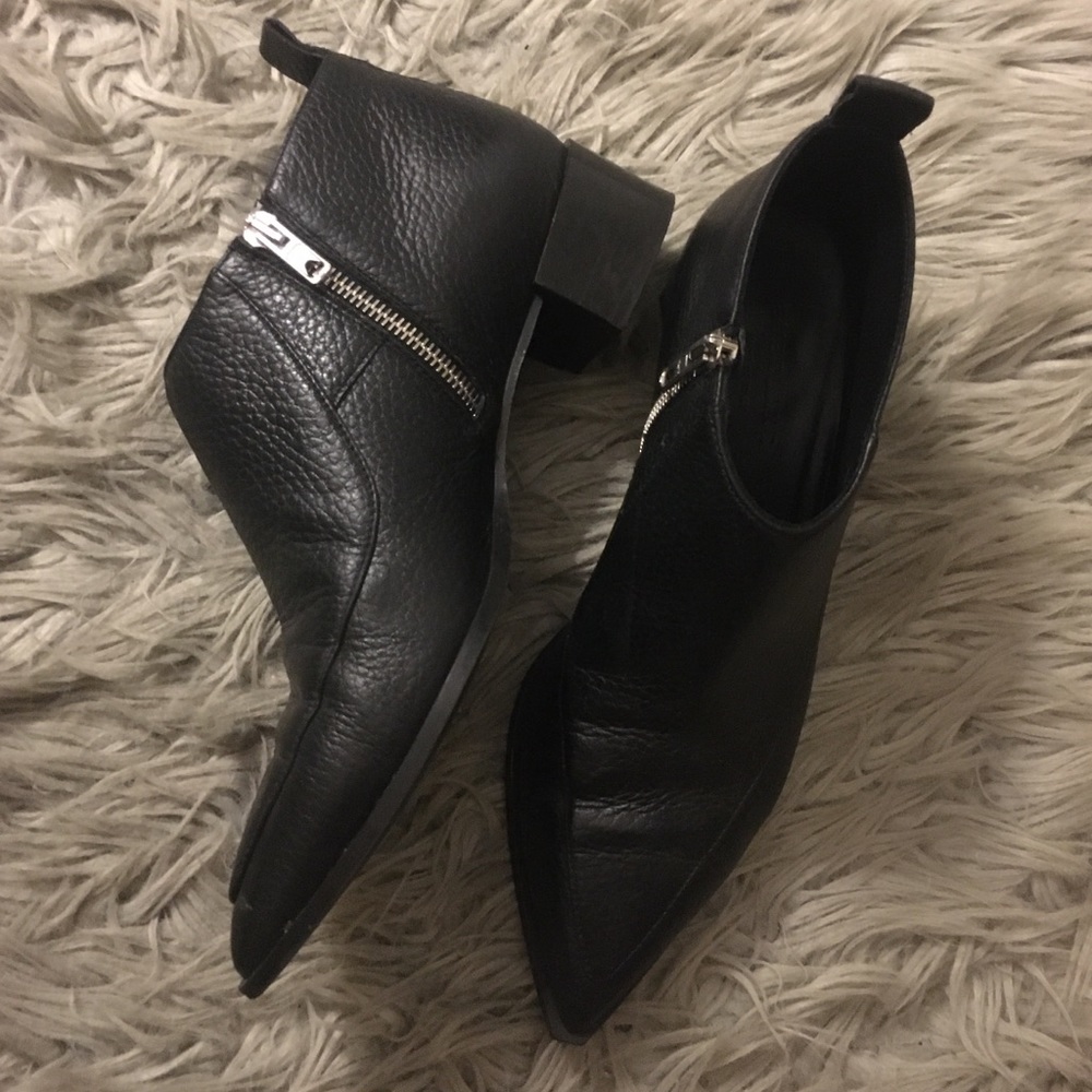 Everlane Boss Bootie Black